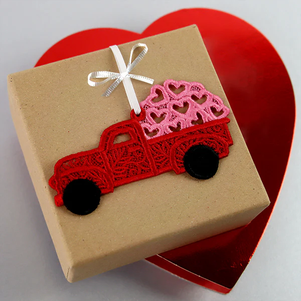 Be My Valentine Retro Truck Ornament (Lace) - Image 4