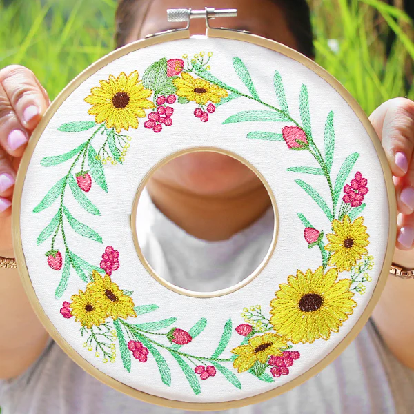 Black-Eyed Susan Botanical Wreath - Image 3