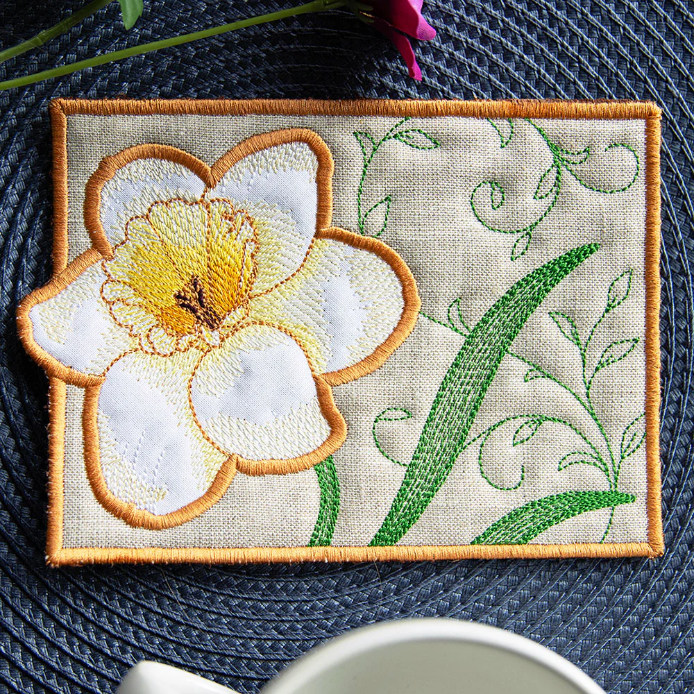 Bloom Mug Rug - Daffodil (In-the-Hoop) - Image 3