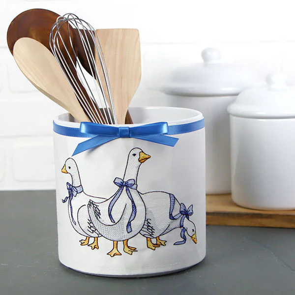 Blue Ribbon Goose Trio - Image 8