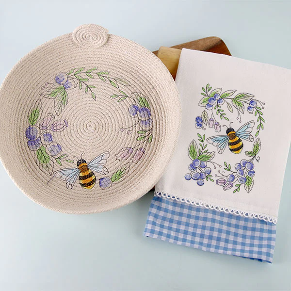 Buzzing Bee and Blueberries Wreath - Image 10