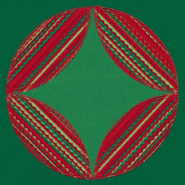 Cathedral Window Quilt Block (In-the-Hoop) - Image 2