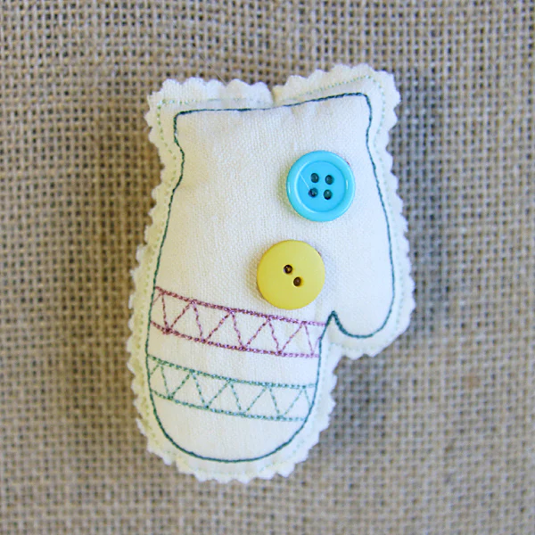 Christmas Stuffie - Mitten (In-the-Hoop) - Image 3