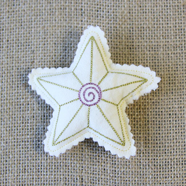 Christmas Stuffie - Star (In-the-Hoop) - Image 4
