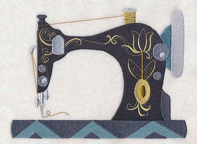 Classic Sewing Machine - 1920 - Image 2