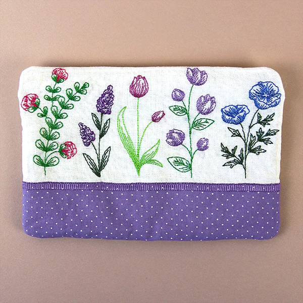 Dainty Wildflower Lined Zipper Pouch (In-the-Hoop) - Image 5