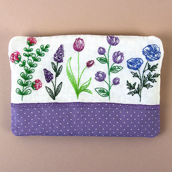 Dainty Wildflower Lined Zipper Pouch (In-the-Hoop) - Image 8