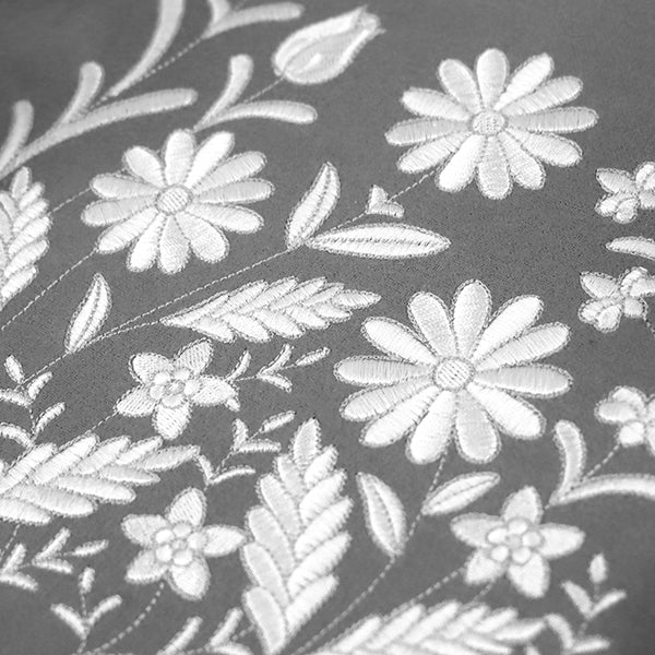Dainty Wildflowers in Bloom - Image 12