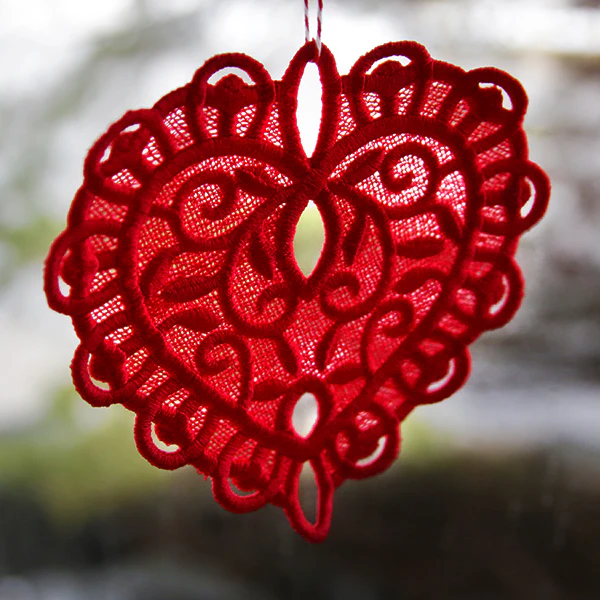 Delicate Filigree Heart (Lace) - Image 5