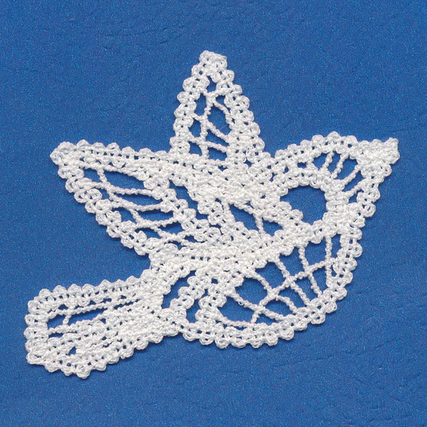 Delicate Robin (Battenburg Lace) - Image 3