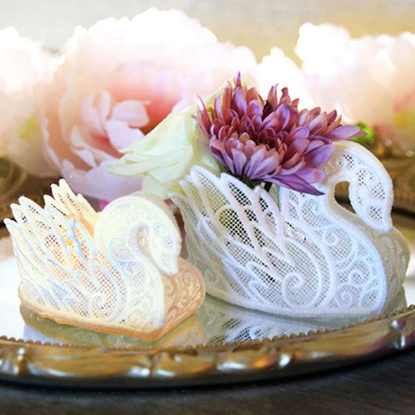 Elegant Swan in 3D (Lace) - Image 12