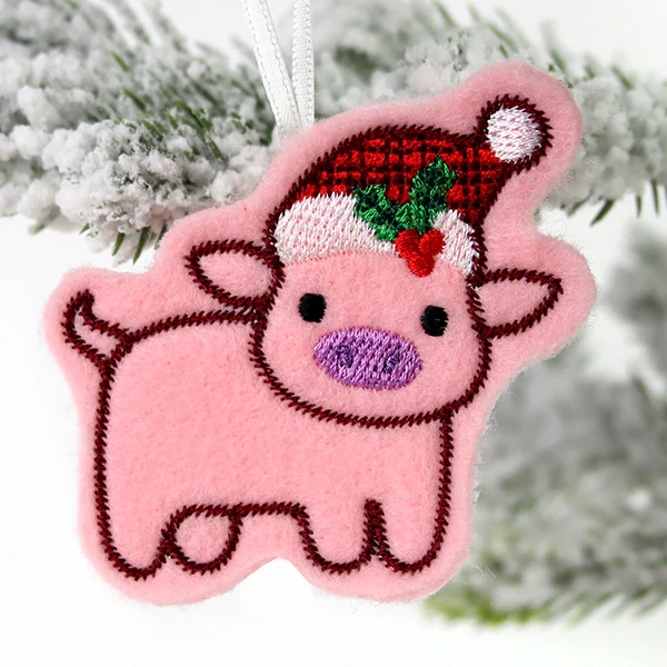 Farmhouse Christmas Pig Ornament (In-the-Hoop) - Image 2