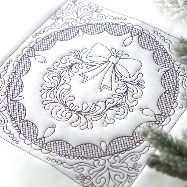 Festive Elegance - Wreath (Trapunto) - Image 4
