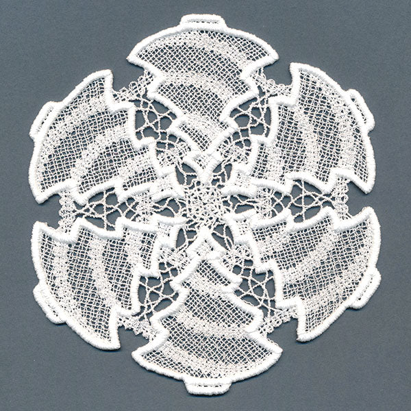 Festive Tree Doily (Battenburg Lace) - Image 3