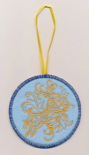 Filigree Christmas Reindeer Ornament (Goldwork) (In-the-Hoop)
