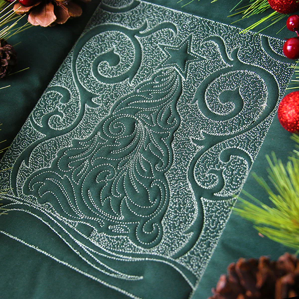 Filigree Christmas Tree (Trapunto) - Image 4