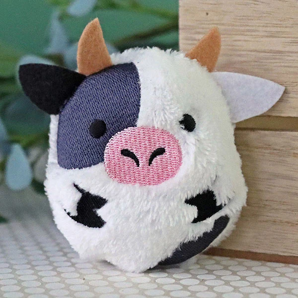 Fluffy Cow Barnyard Buddy (In-the-Hoop) - Image 4