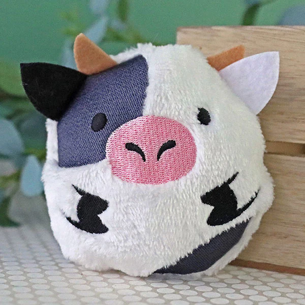 Fluffy Cow Barnyard Buddy (In-the-Hoop) - Image 6