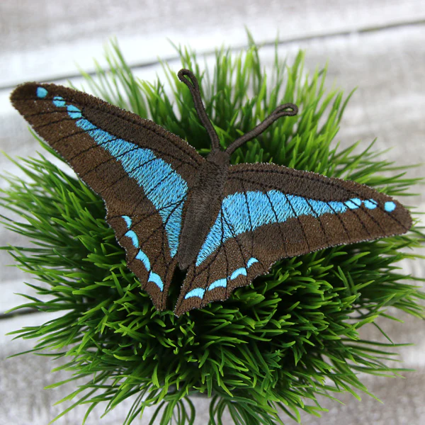 Free-Flying Blue Triangle (In-the-Hoop) - Image 7