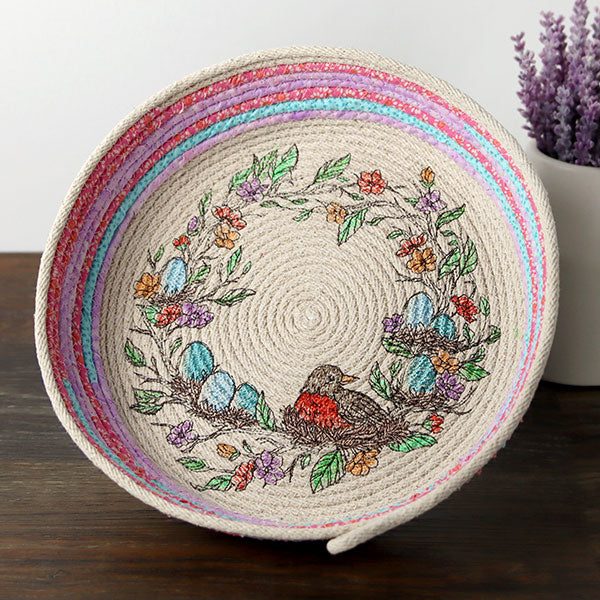 From Easter to Spring Robin & Eggs Wreath - Image 3