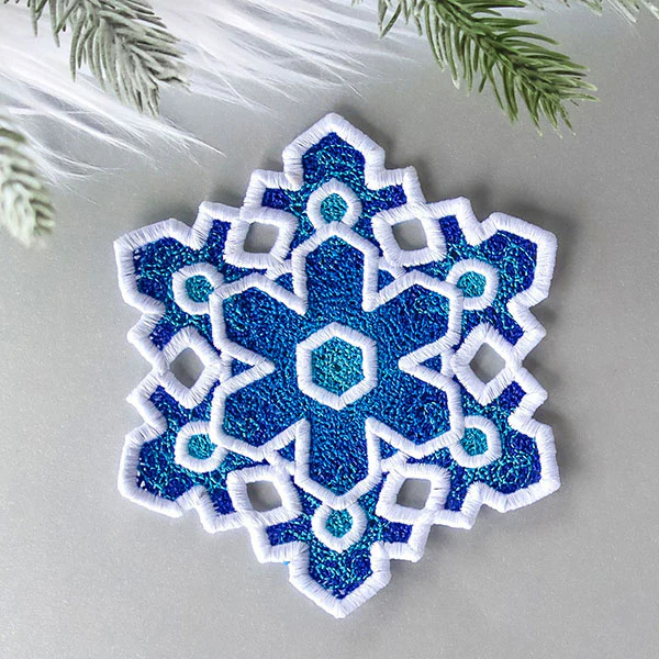 Frosted & Fancy Snowflakes - 6 (Lace)