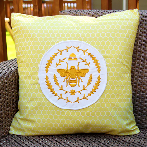 Gilded Honeybee Crest - Image 2