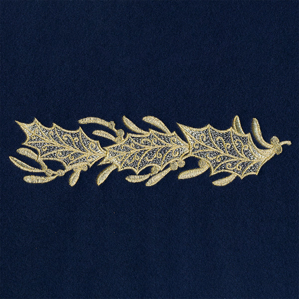 Glimmering Holly Border - Image 3
