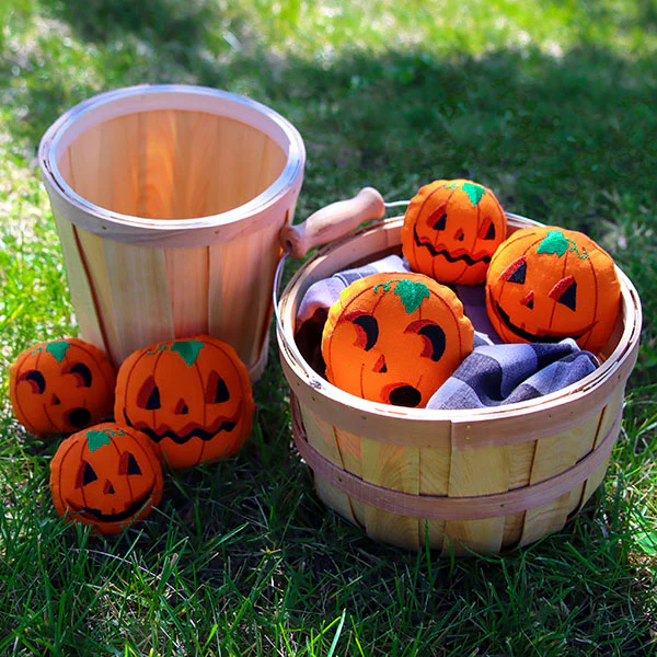 Halloween Jack o' Lantern Bucket Toss 3 (In-the-Hoop) - Image 2