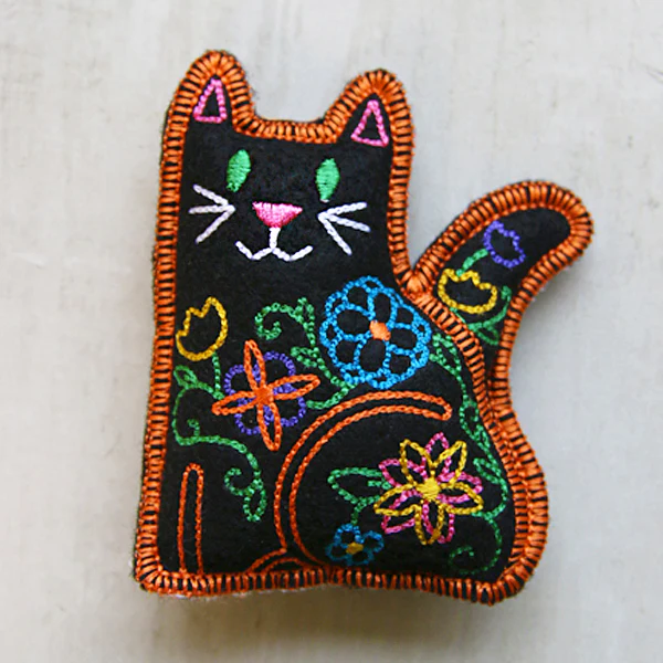 Heirloom Cat Stuffie (In-the-Hoop) - Image 2