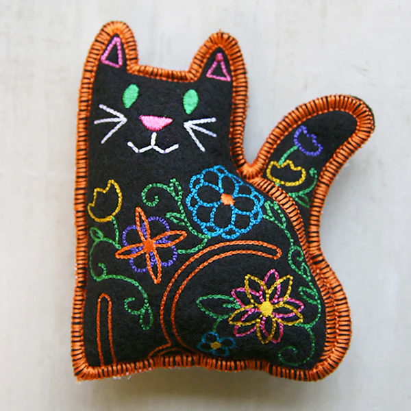 Heirloom Cat Stuffie (In-the-Hoop) - Image 3