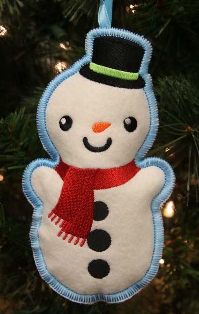 Heirloom Christmas Ornament - Snowman (In-the-Hoop) - Image 3