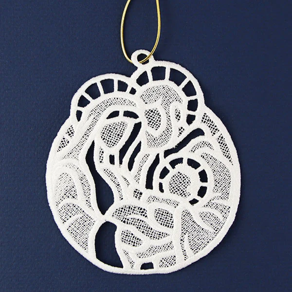 Nativity Treasures Ornament - Holy Family (Lace) - Image 8
