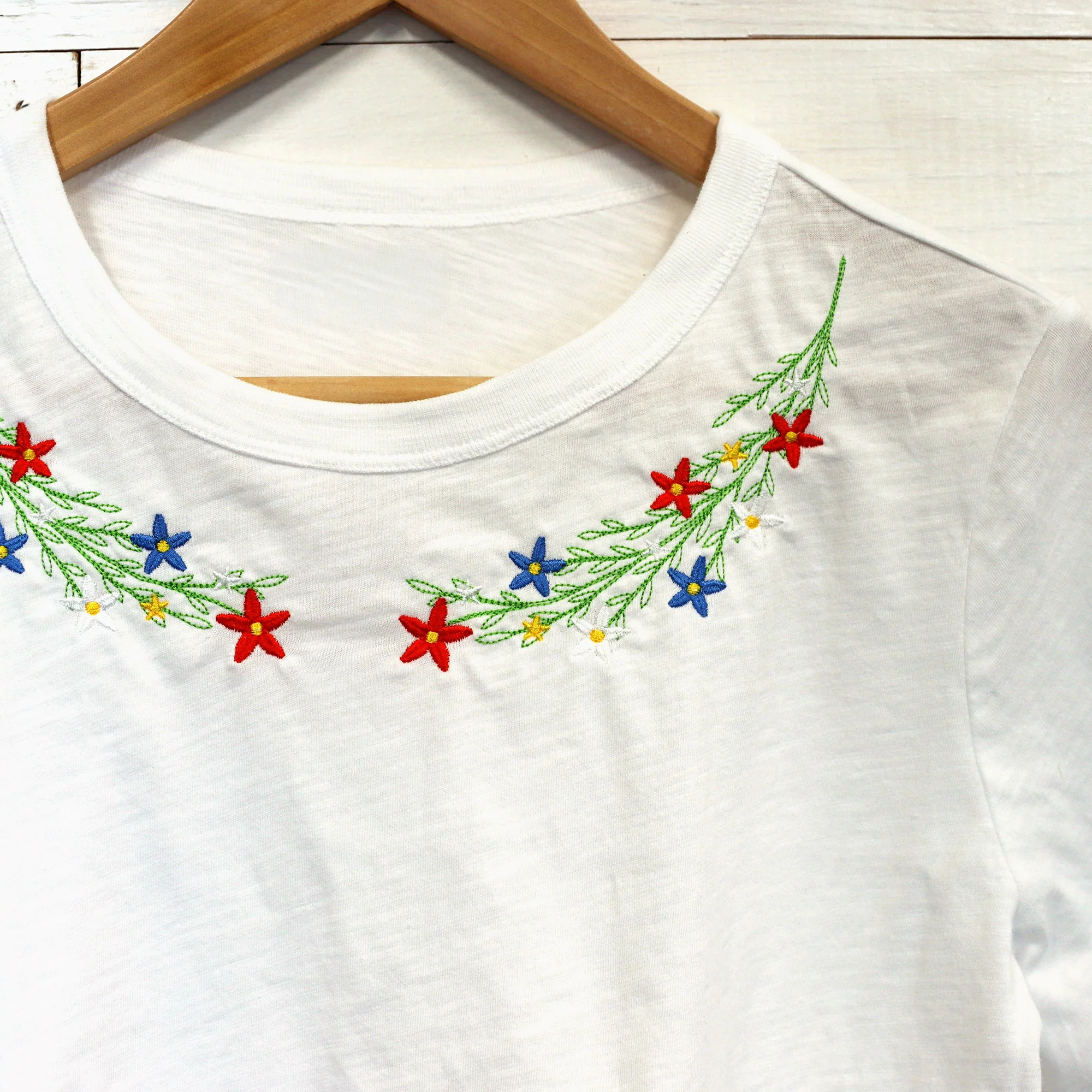 Patriotic Floral Spray - Image 2