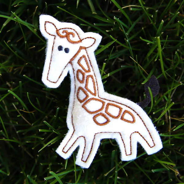 Safari Giraffe Stuffie (In-the-Hoop) - Image 2