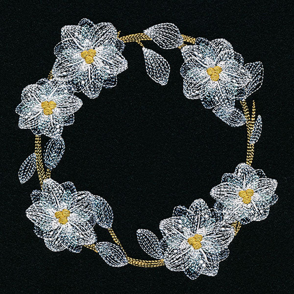 Sheer Poinsettias Wreath - Image 3