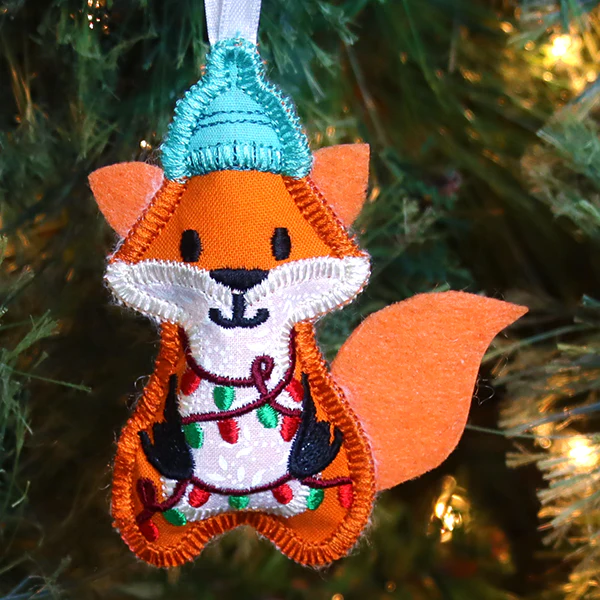 Snuggly Winter Fox Ornament (In-the-Hoop) - Image 3