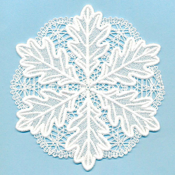 Splendid Oak Leaf Doily (Battenburg Lace) - Image 3