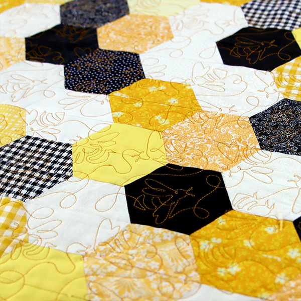 Summer Garden - Honeybees (Edge-to-Edge Quilting) - Image 5