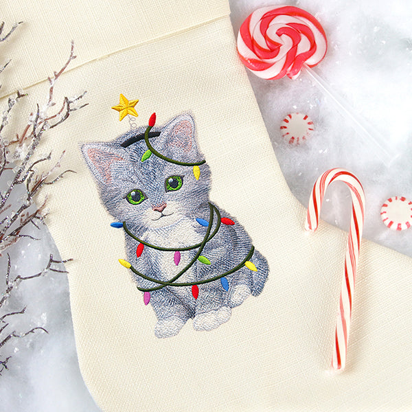 Sweet Christmas Kitten - Image 8