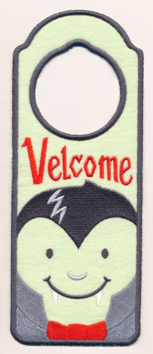 Velcome Vampire Door Hanger (In-the-Hoop) - Image 3