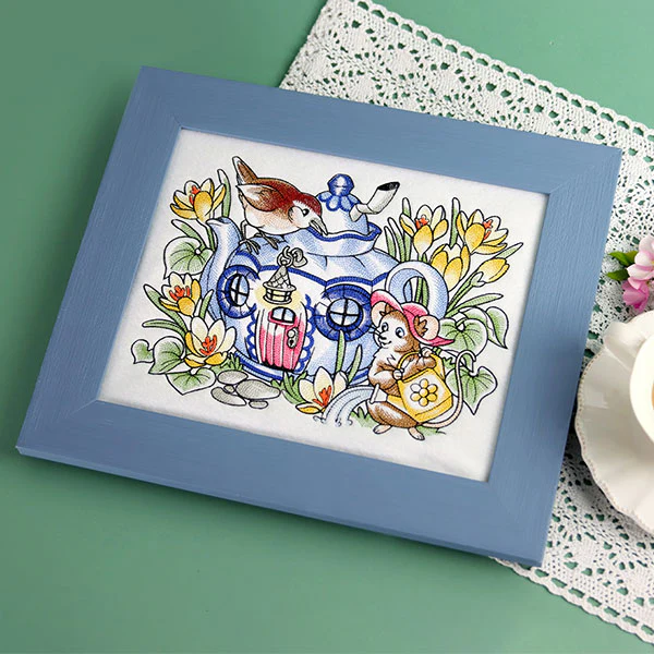 Woodland Teapot Mouse Cottage - Image 8