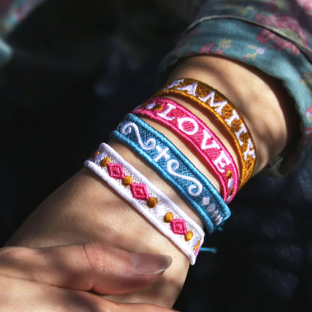 Words of Wisdom Bracelet - Family (Lace) - Image 2