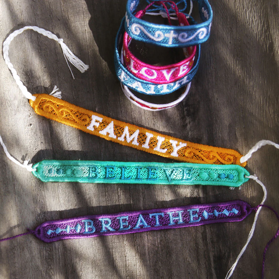 Words of Wisdom Bracelet - Family (Lace) - Image 4